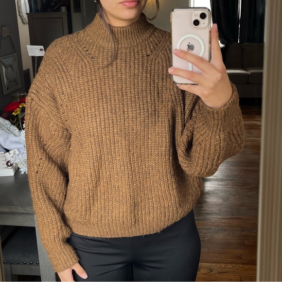 Knitted sweater - Picture 2 of 10